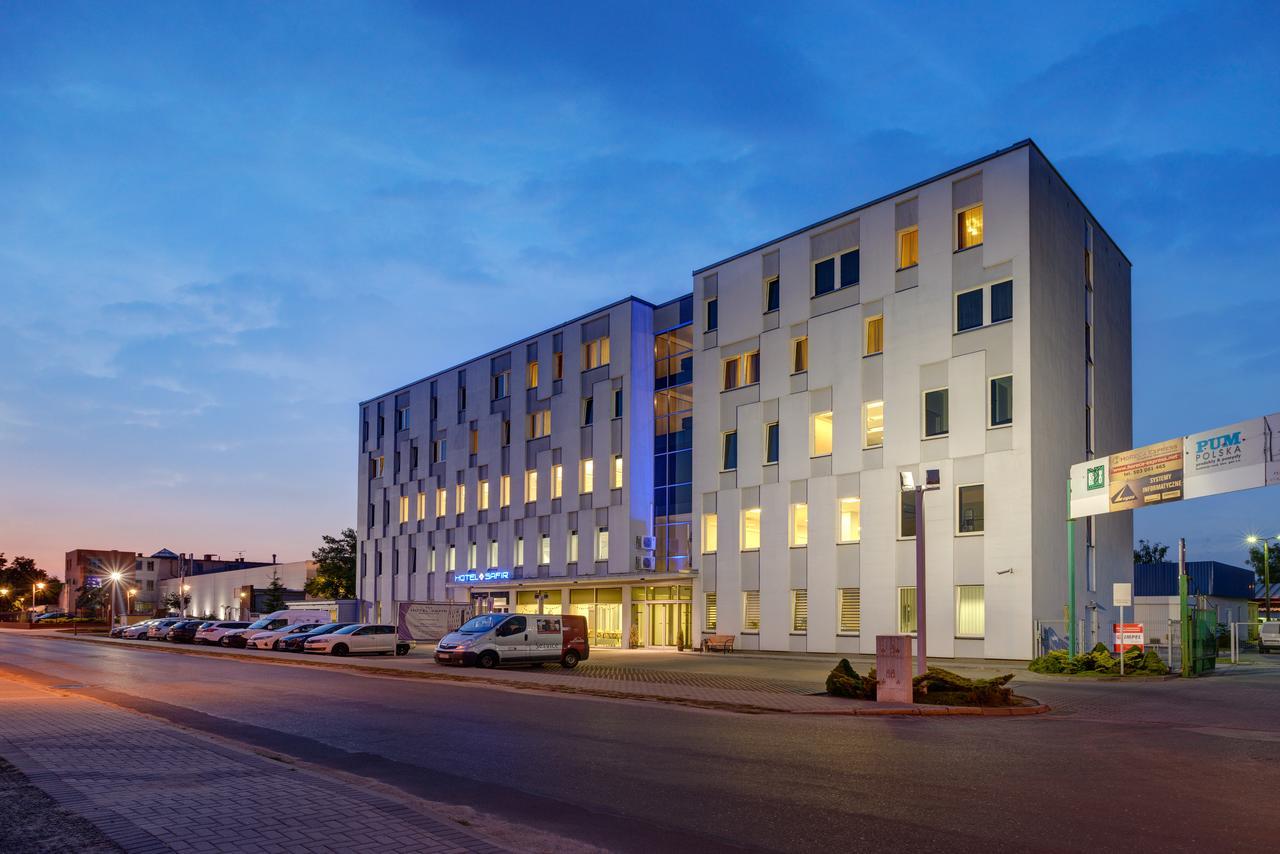 بوزنان Hotel Safir المظهر الخارجي الصورة